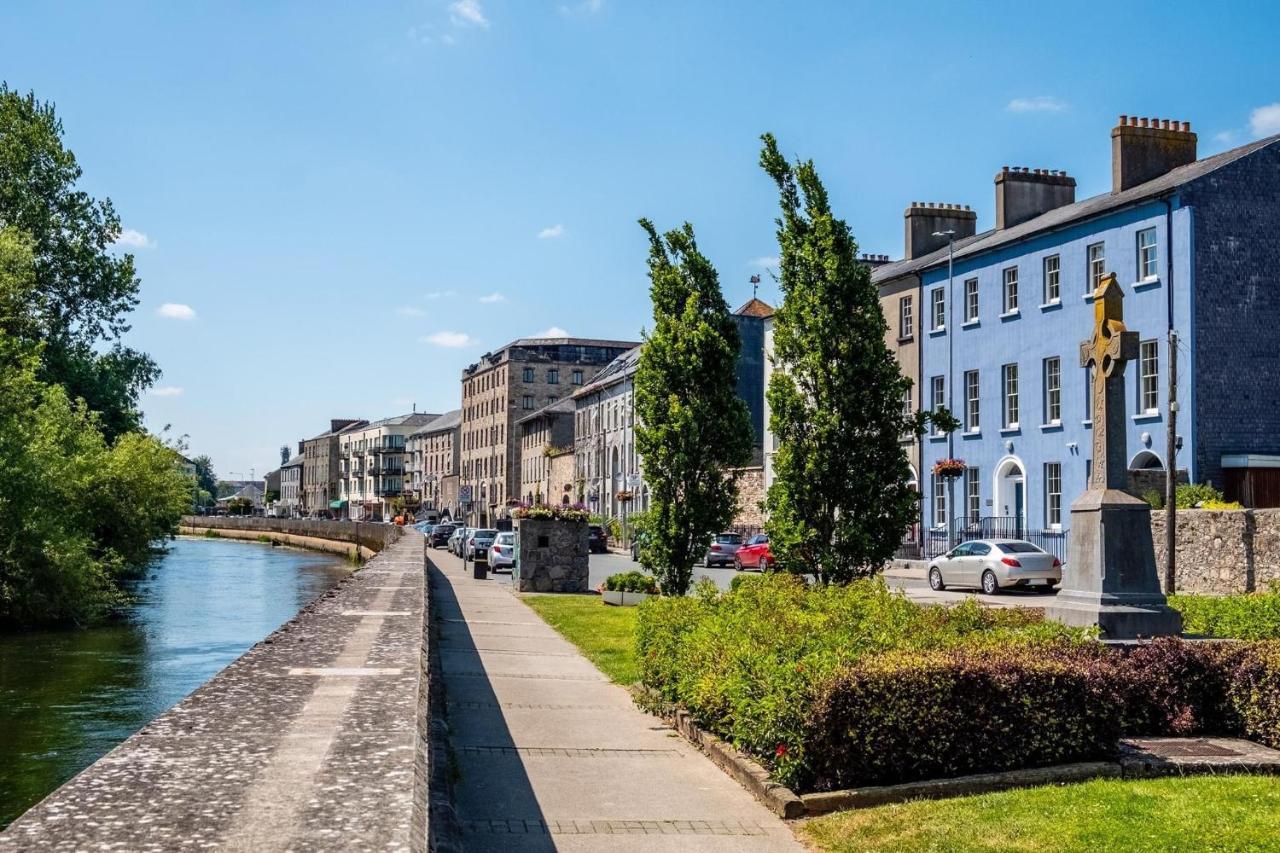 Befani'S Mediterranean Restaurant & Townhouse Clonmel Buitenkant foto